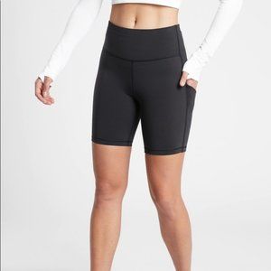 Athleta Ultimate Stash Pocket 7" Short